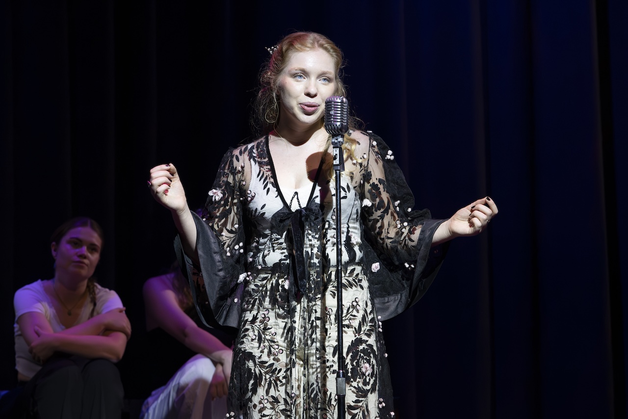 Belle van der Pijl ist Musicaldarstellerin und wird durch Thobi Artist Management vertreten.