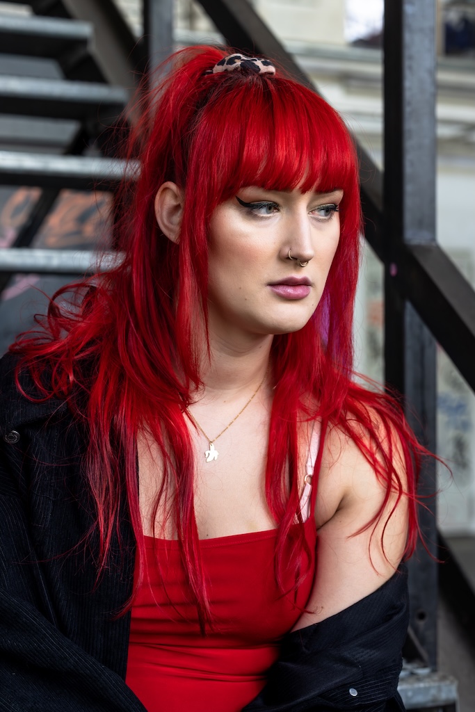 AMY ist Musicaldarstellerin und wird durch Thobi Artist Management vertreten.