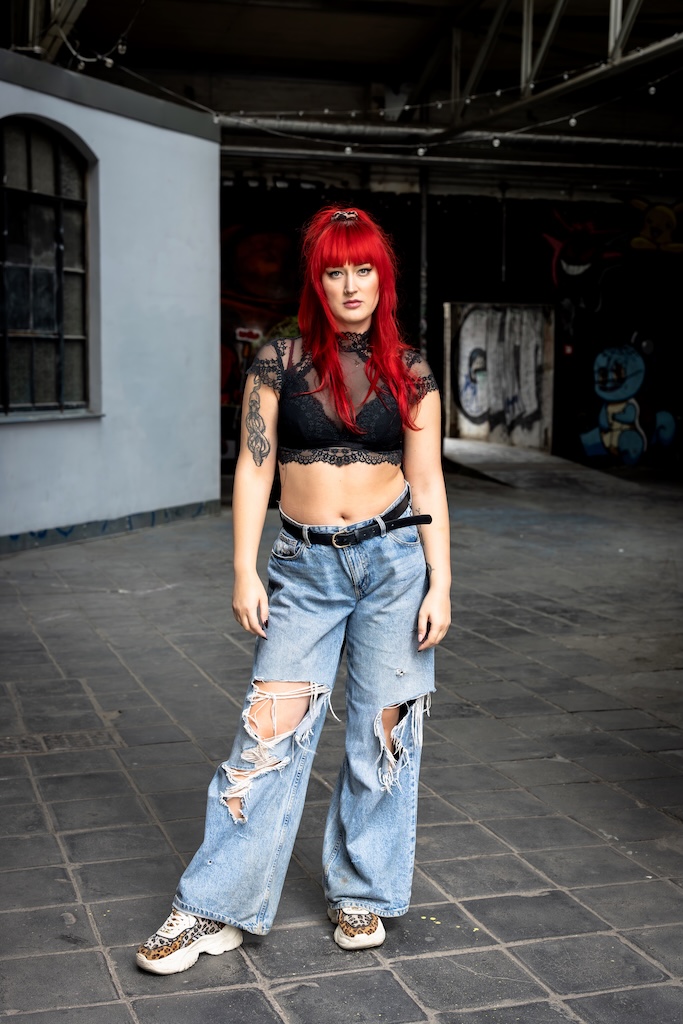 AMY ist Musicaldarstellerin und wird durch Thobi Artist Management vertreten.